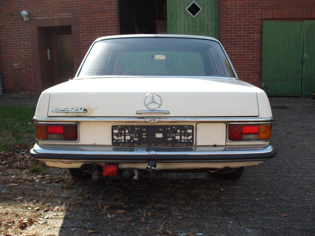http://www.microcharge.de/privat/foren/mercedes/W115/paul/2.jpg