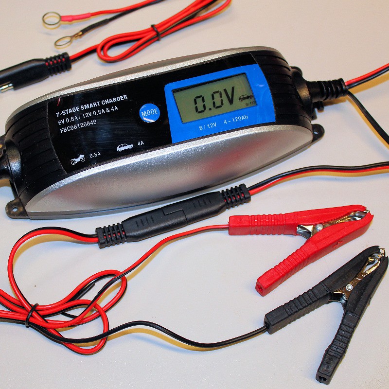 Foxsure Autobatterielader für 6 UND 12V-Batterien Foxsure Autobatterielader für 6 UND 12V-Batterien