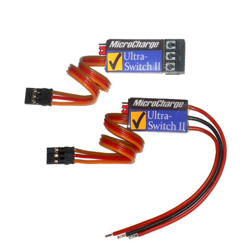MicroCharge Ultra-Switch II, beide Ausführungen: Mit Schraubklemmen und mit Anschlusskabeln