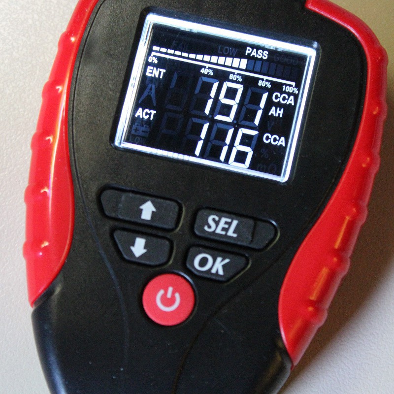Batterietester AE-310 Detailaufnahme Batterietester AE-310 Detailaufnahme